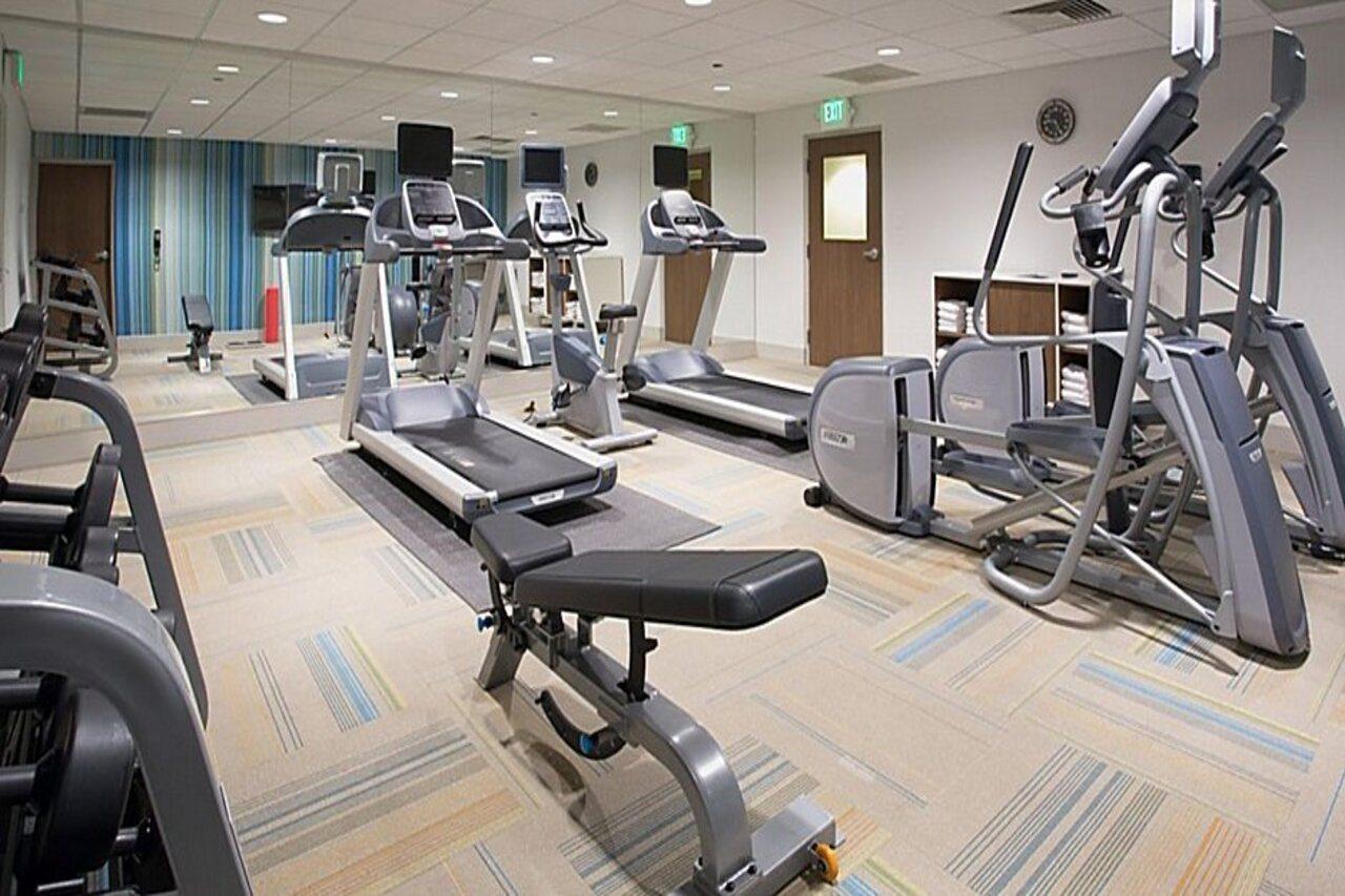 Holiday Inn Express & Suites Woodside Laguardia Airport Нью-Йорк Экстерьер фото
