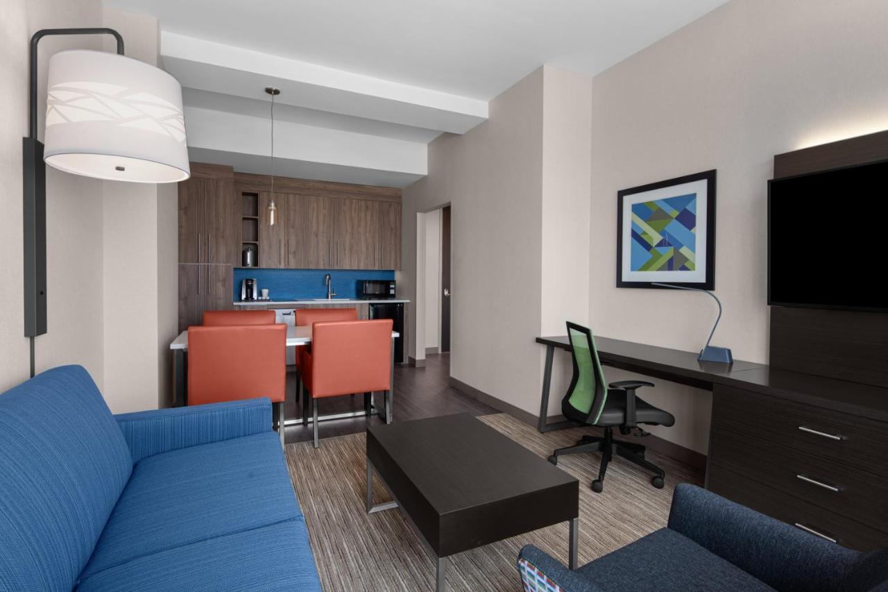 Holiday Inn Express & Suites Woodside Laguardia Airport Нью-Йорк Экстерьер фото