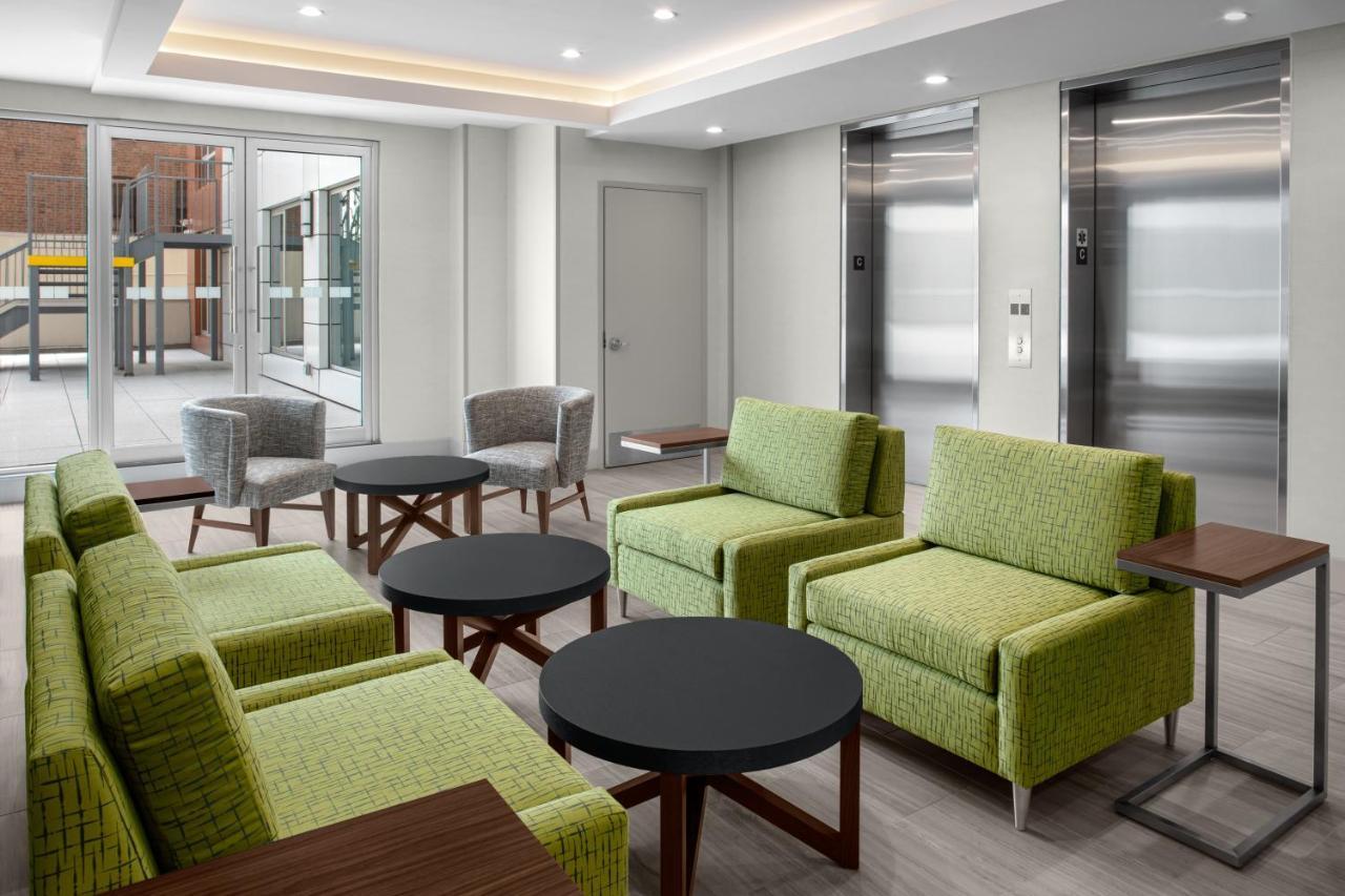 Holiday Inn Express & Suites Woodside Laguardia Airport Нью-Йорк Экстерьер фото