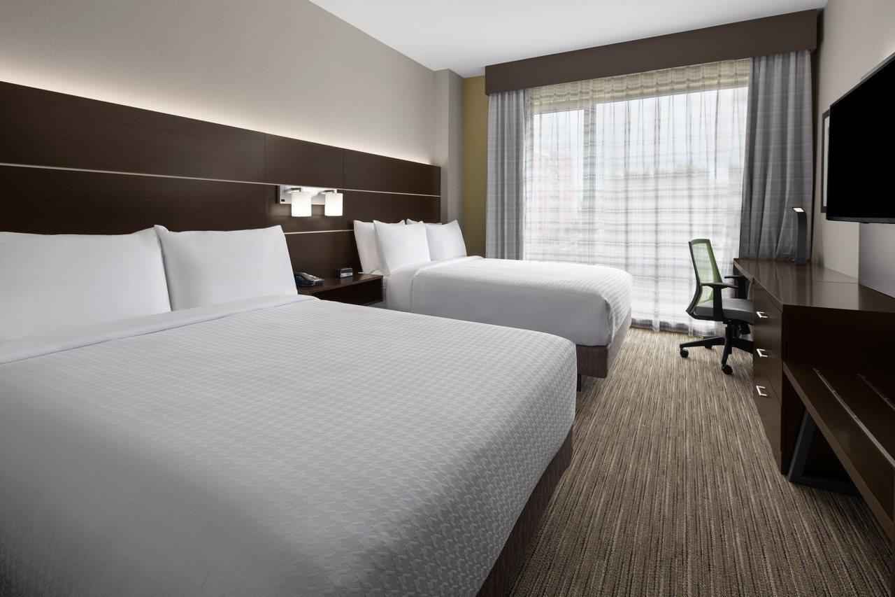 Holiday Inn Express & Suites Woodside Laguardia Airport Нью-Йорк Экстерьер фото